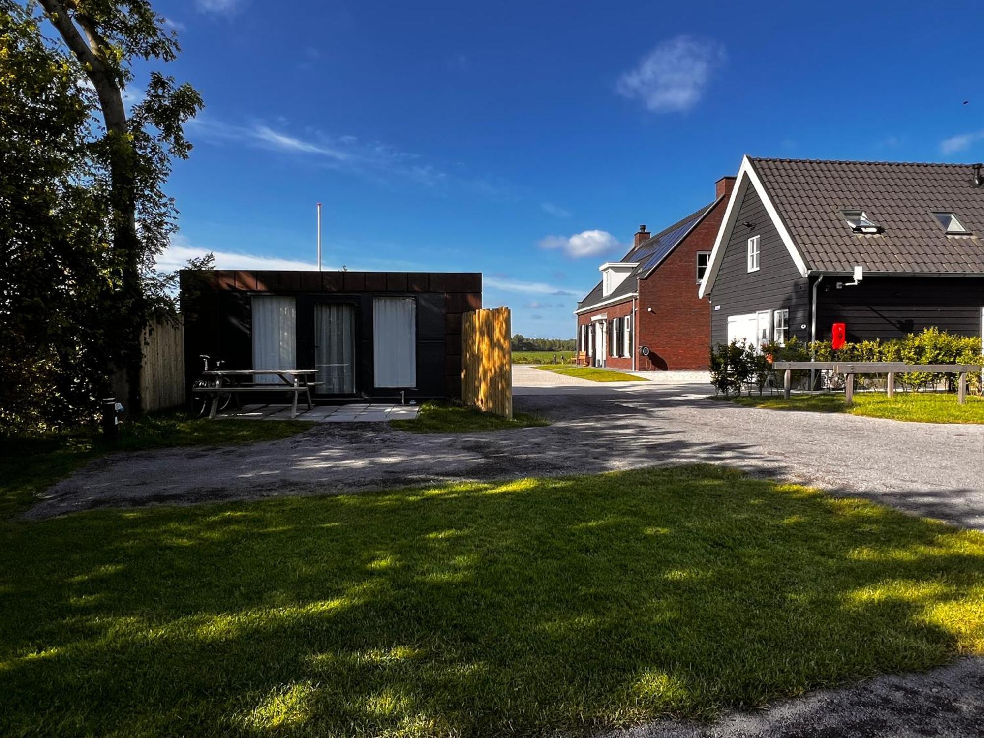 B&B Prive Tiny House Bij Zee Stellendam Bagian luar foto