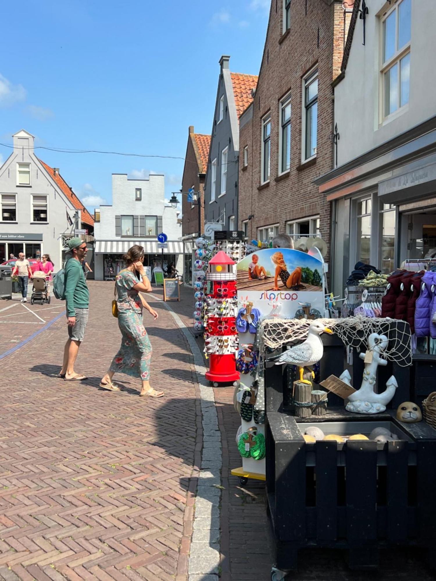 B&B Prive Tiny House Bij Zee Stellendam Bagian luar foto